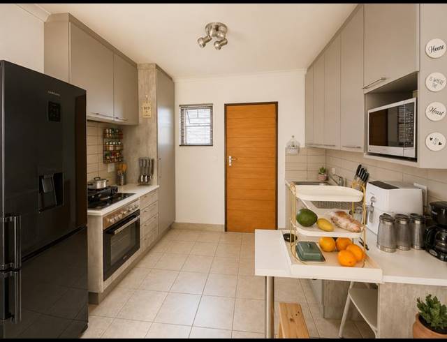 2 BEDROOM APARTMENT FOR SALE IN NOORDWYK